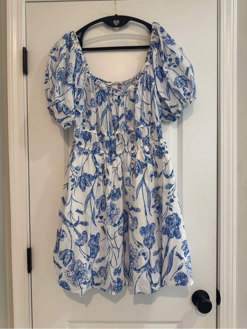 GirlsWhite and Blue Floral Puff-Sleeve Dress